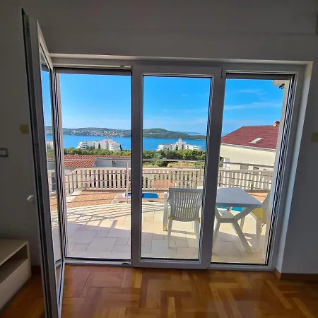 Luciana Apartament *