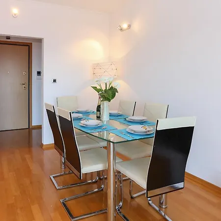 Luciana トロギール