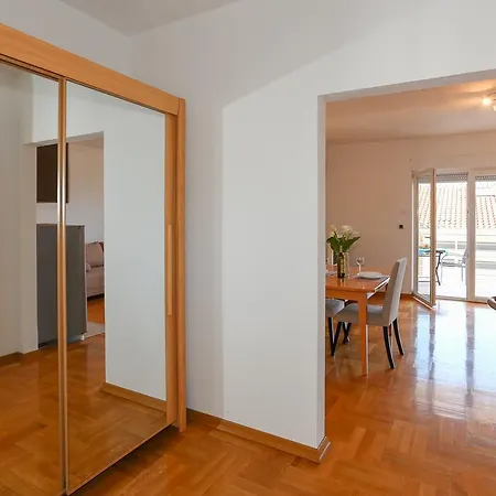 Apartament Luciana *