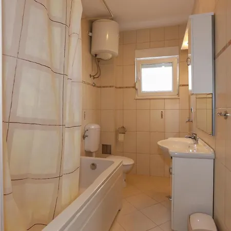 Luciana Appartement *