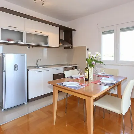 Apartman Luciana *